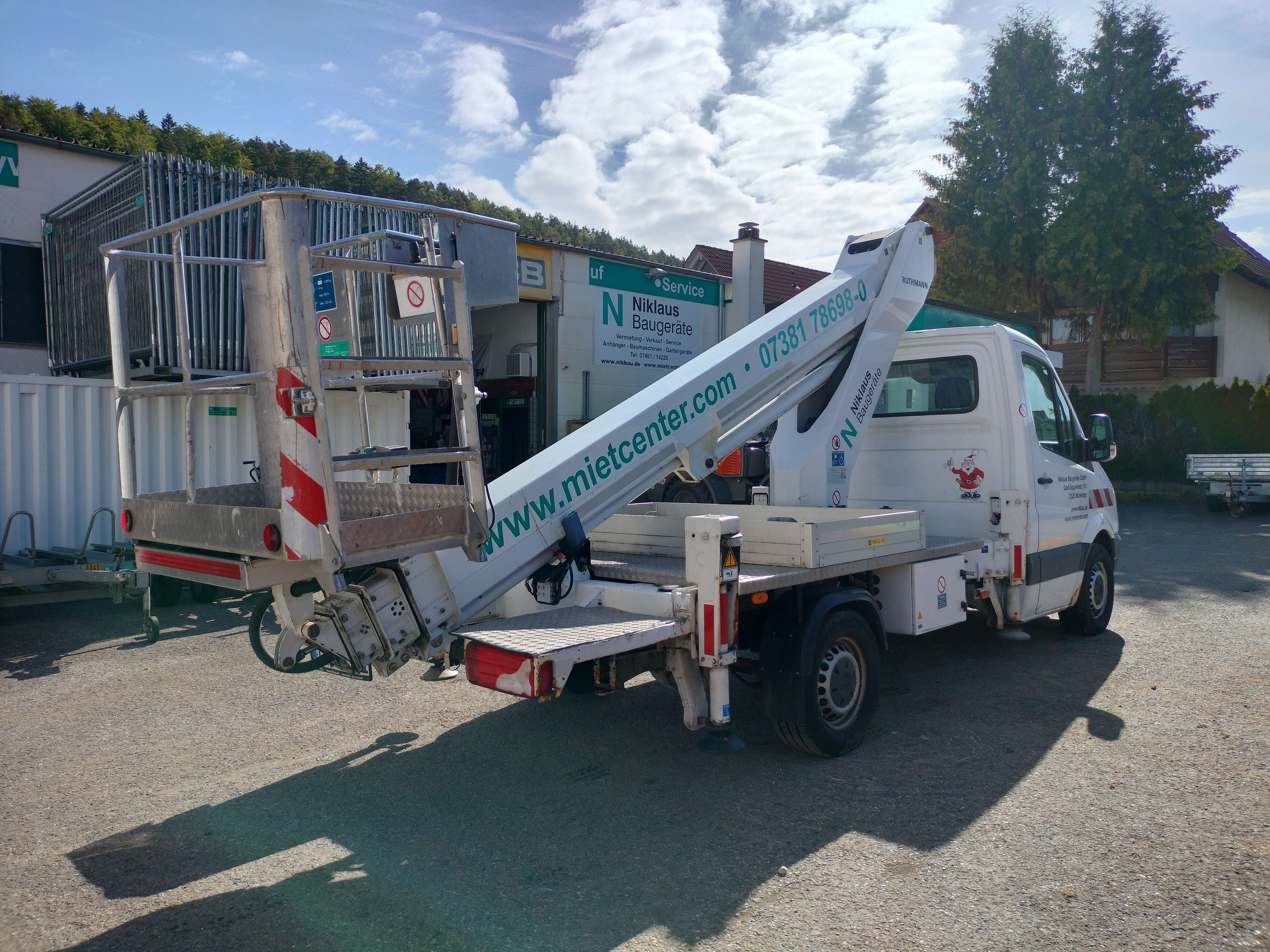 LKW-Arbeitsbühne gebraucht kaufen