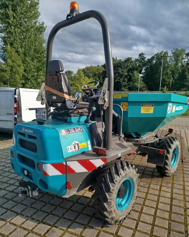 Niklaus Baugeräte Raddumper Ausa D350 AHG