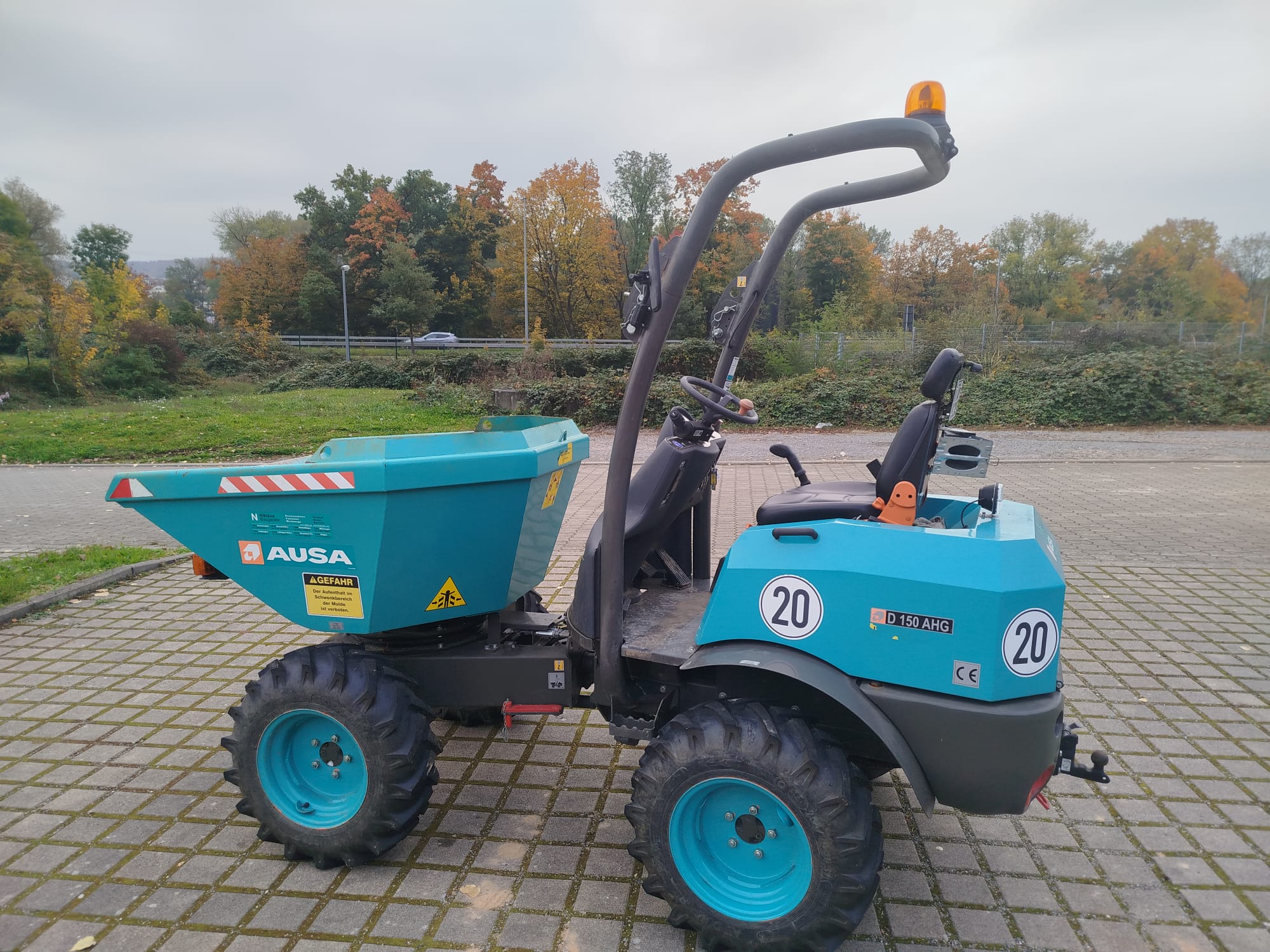 Nikolaus Raddumper Ausa D150 AHG