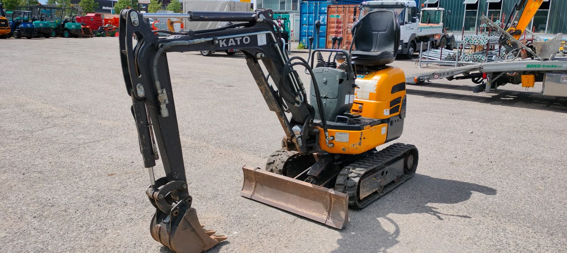 Minibagger KATO (IHI) 9 VXE