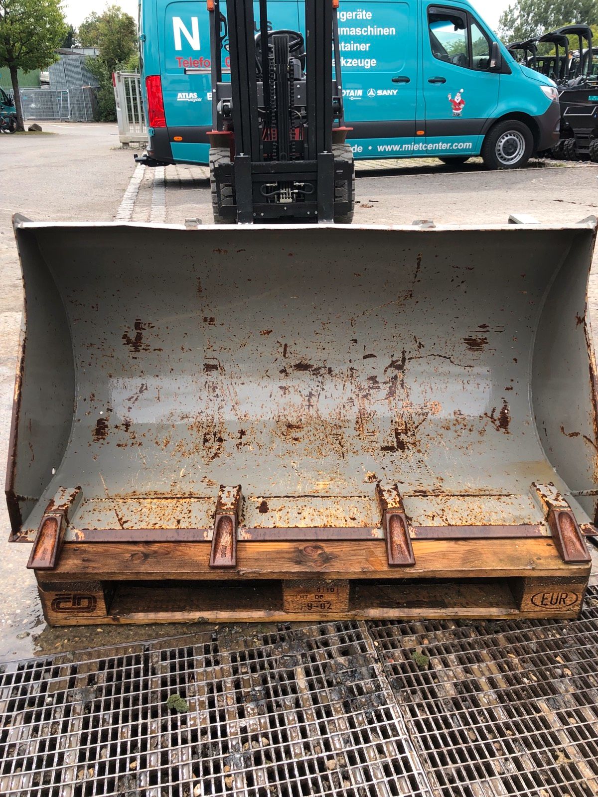 WEYCOR Ladeschaufel mit Zähne WEYCOR Ladeschaufel mit Zähne gebraucht kaufen