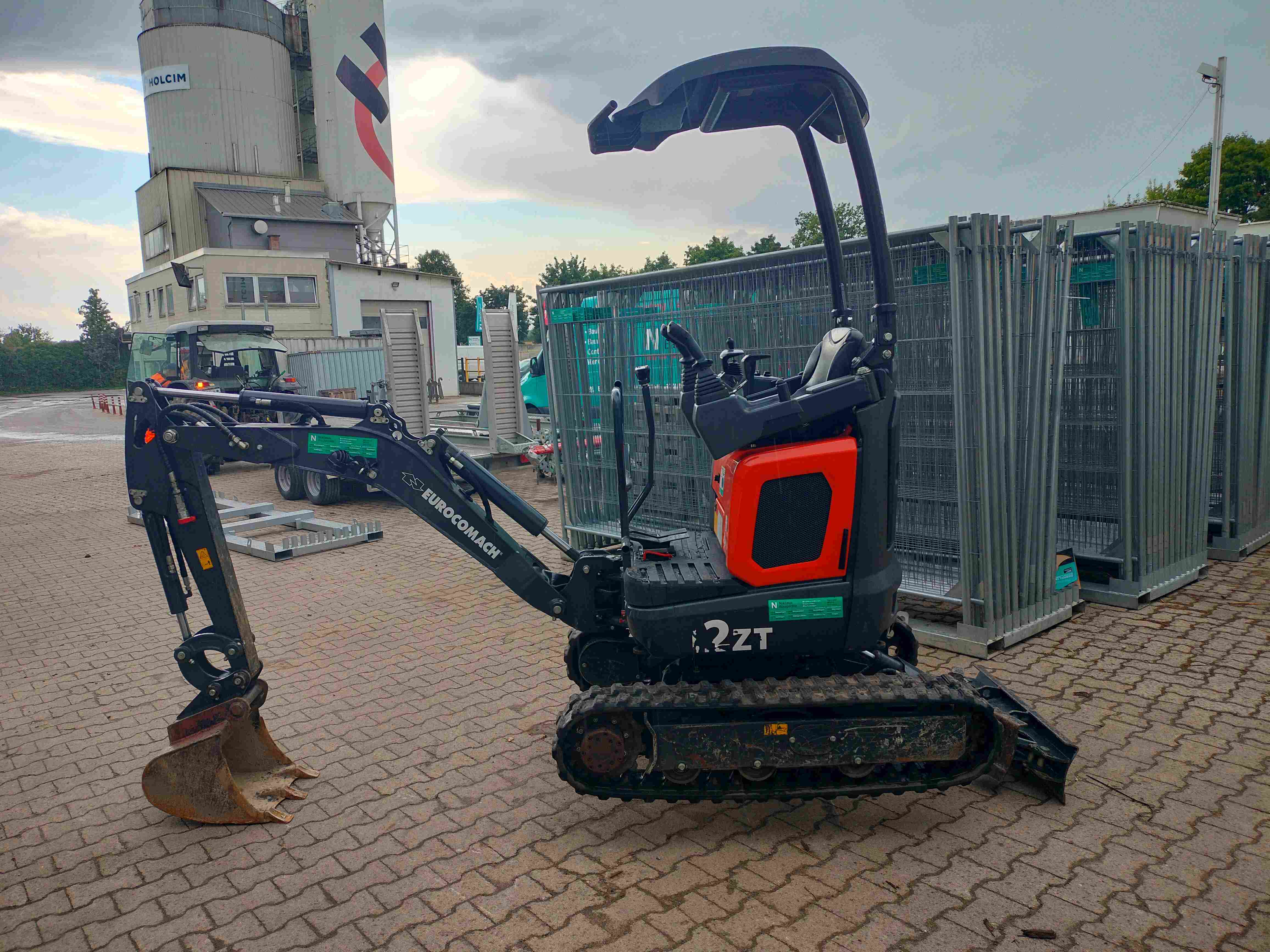 Minibagger EUROCOMACH ES 12 ZT Minibagger EUROCOMACH ES 12 ZT gebraucht kaufen
