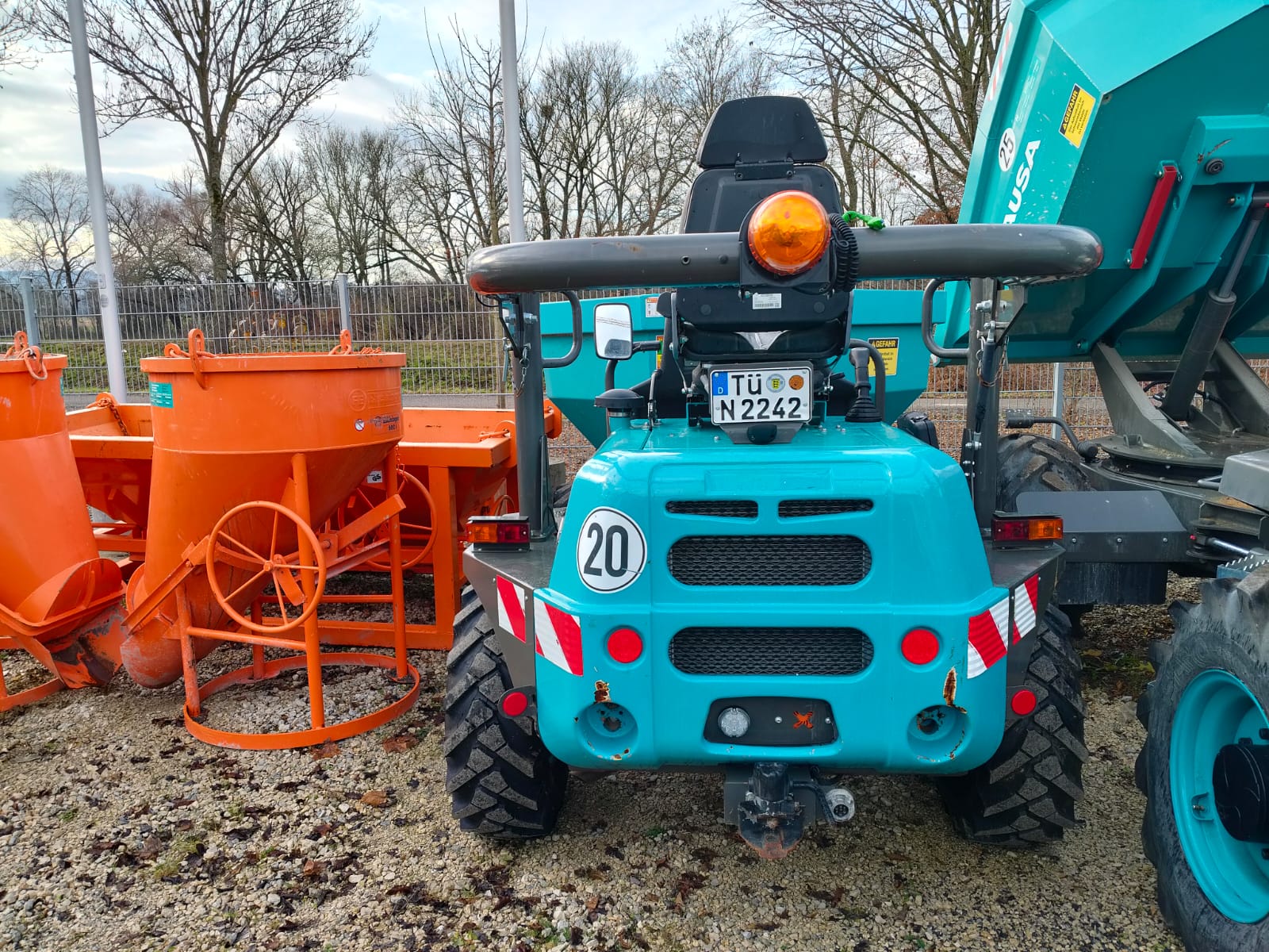 Raddumper Ausa D 350 AHG mit Drehmulde Raddumper Ausa D 350 AHG mit Drehmulde gebraucht kaufen