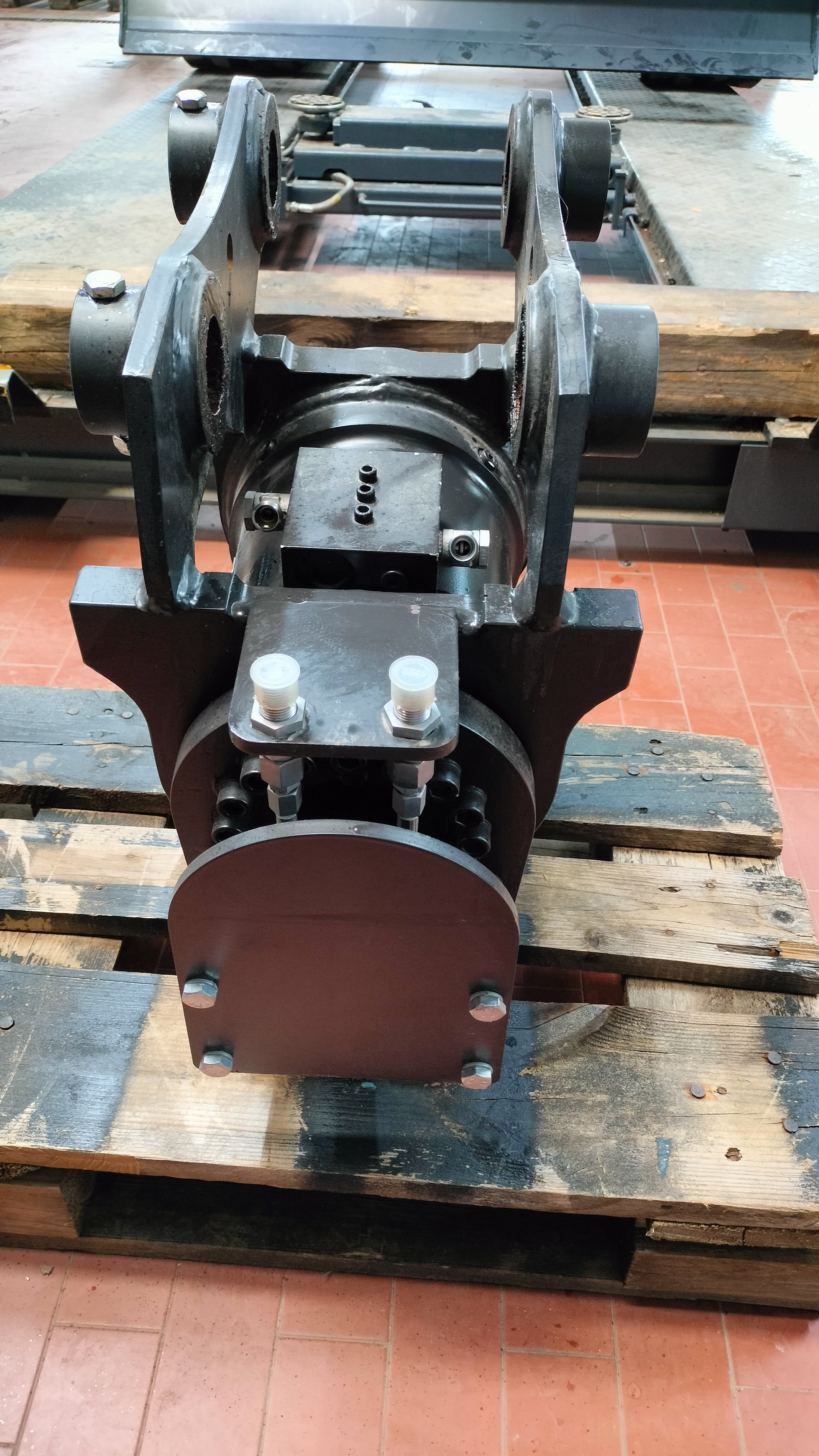 HKS Schwenkeinrichtung XTRA Tilt BVD 125 passend JCB 5-6 t HKS Schwenkeinrichtung "Powertilt" XTRA Tilt BVD 125 passend JCB 5-6 t