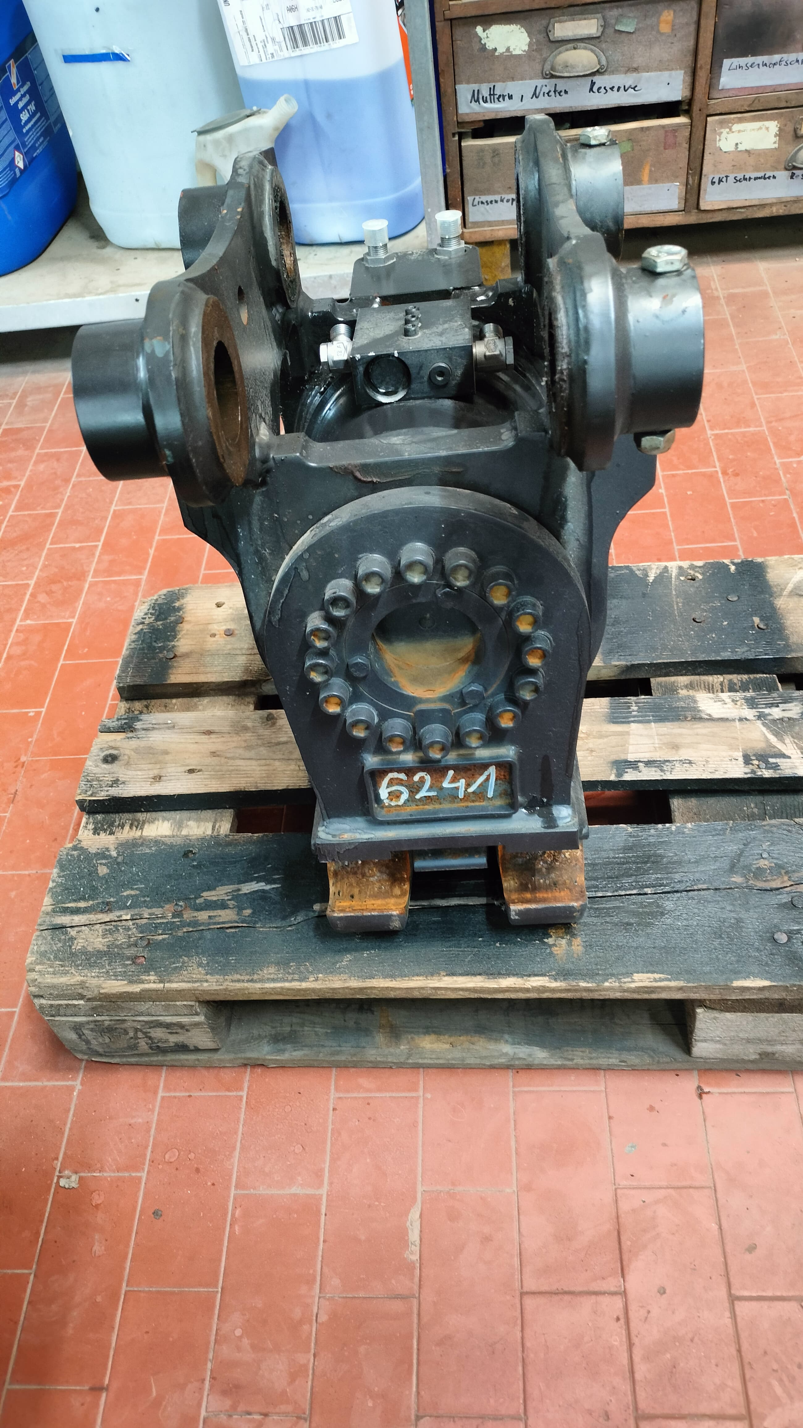 HKS Schwenkeinrichtung XTRA Tilt BVD 125 passend JCB 5-6 t HKS Schwenkeinrichtung "Powertilt" XTRA Tilt BVD 125 passend JCB 5-6 t