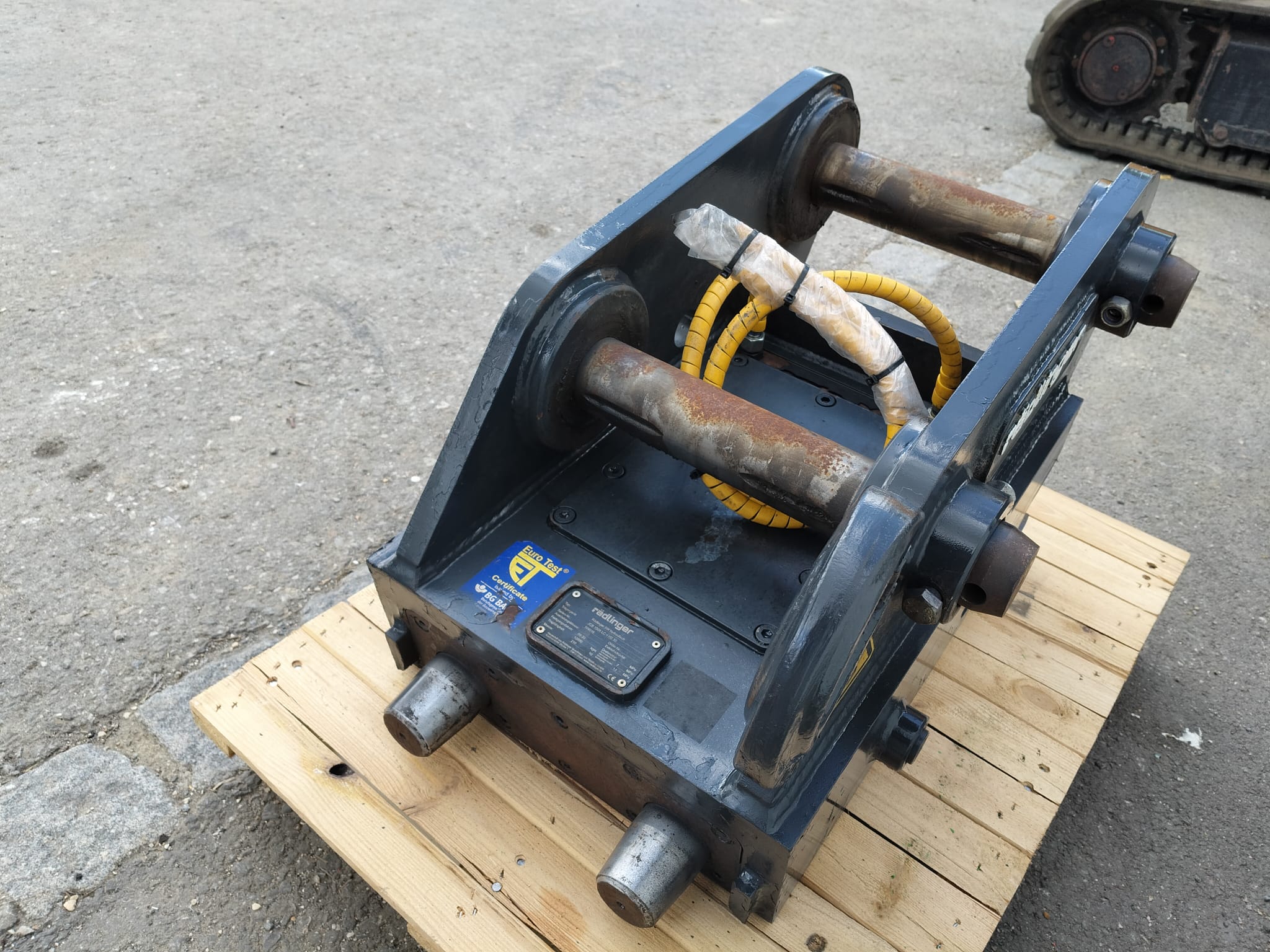 Rädlinger Schnellwechsler HS-10 hydraulisch passend JCB Rädlinger Schnellwechsler "Powertilt" HS-10 hydraulisch passend JCB gebraucht kaufen