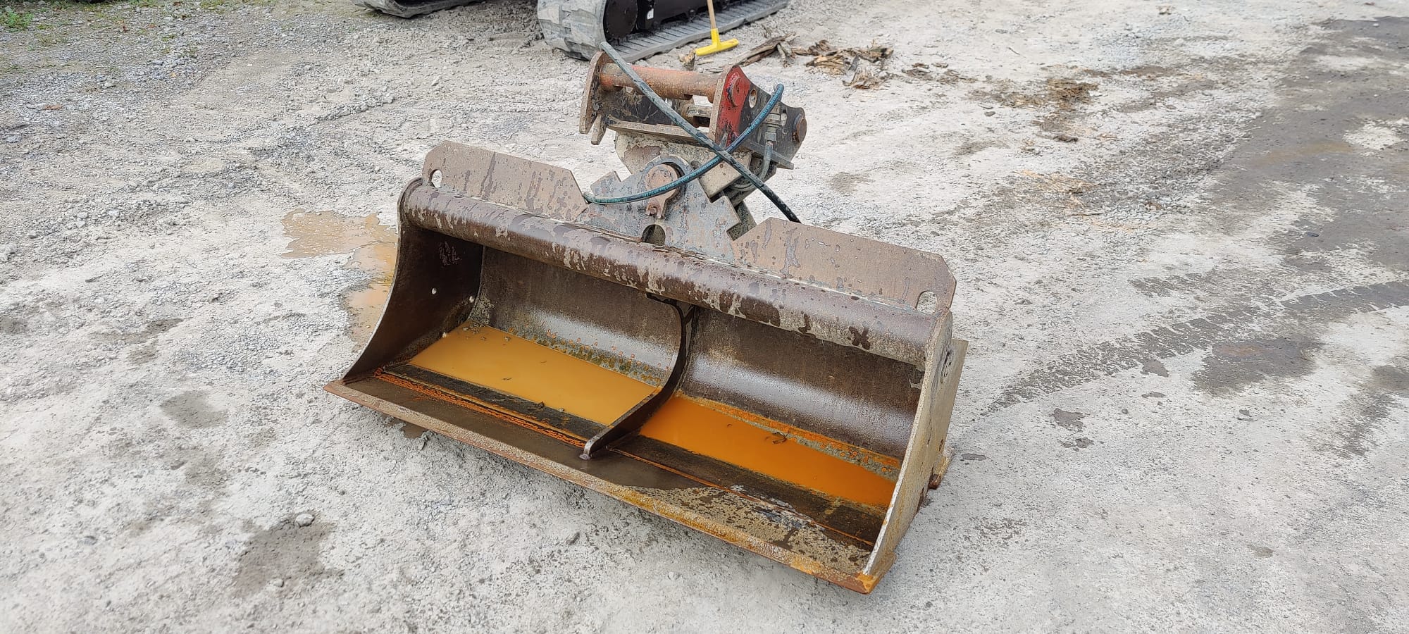 Grabenräumlöffel schwenkbar HENLE K3S QC08HT 1400 mm 