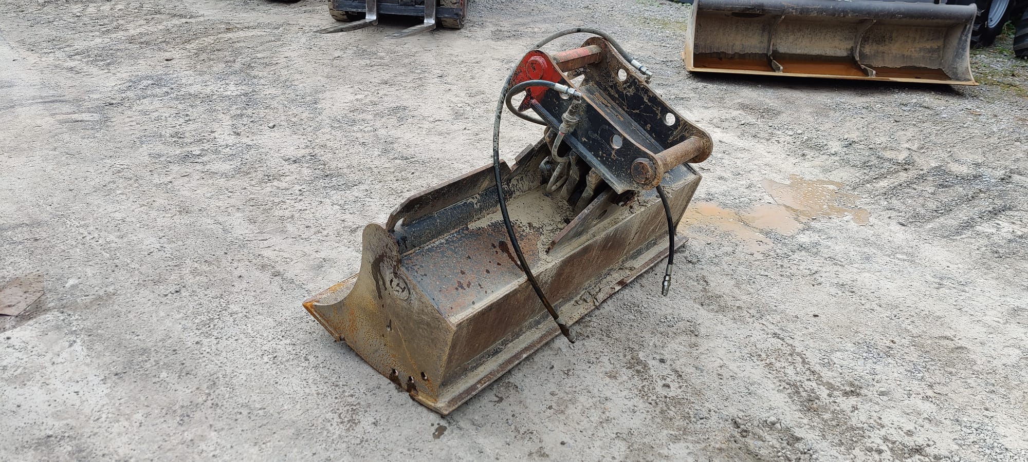 Schwenkbarer Grabenräumlöffel MS08 gebruacht kaufen