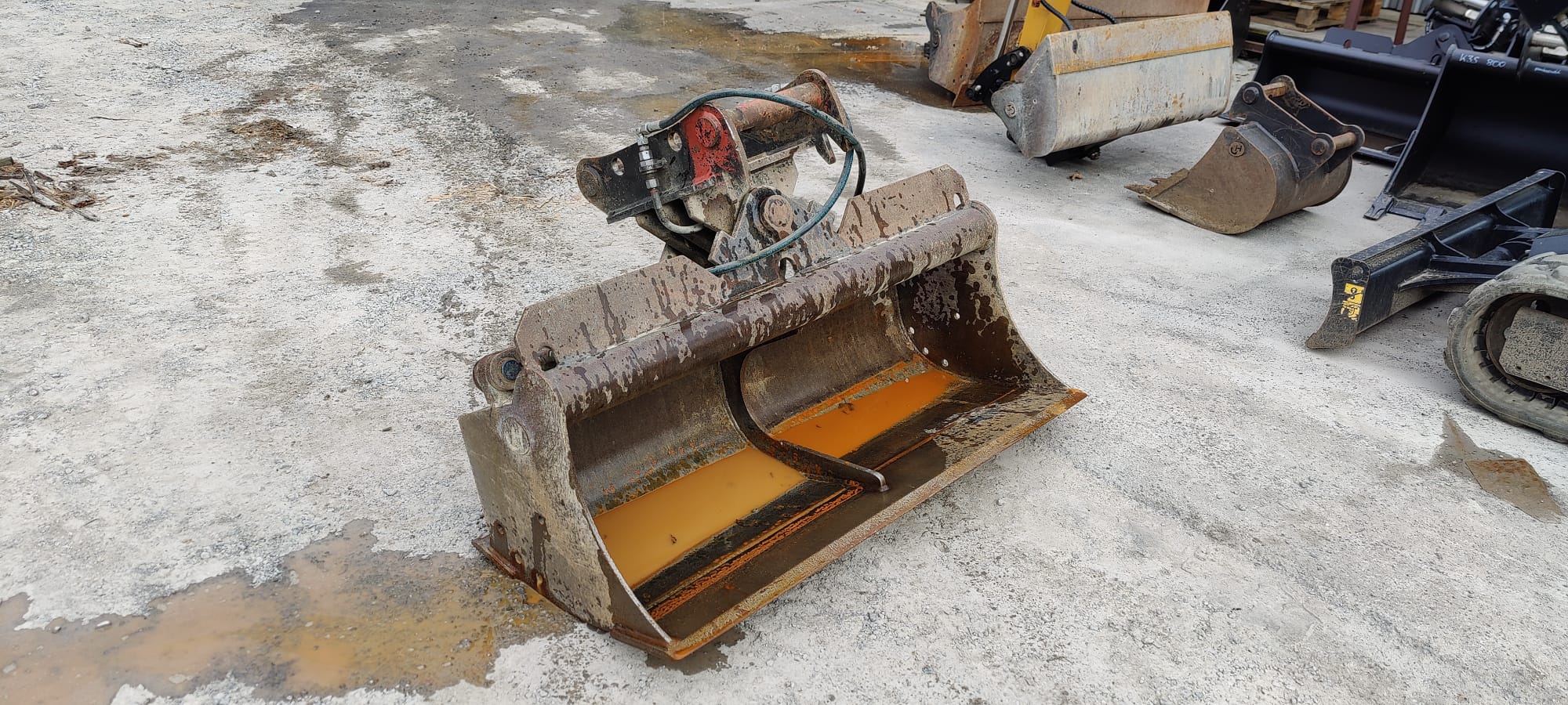 Grabenräumlöffel mit MS08 gebraucht kaufen