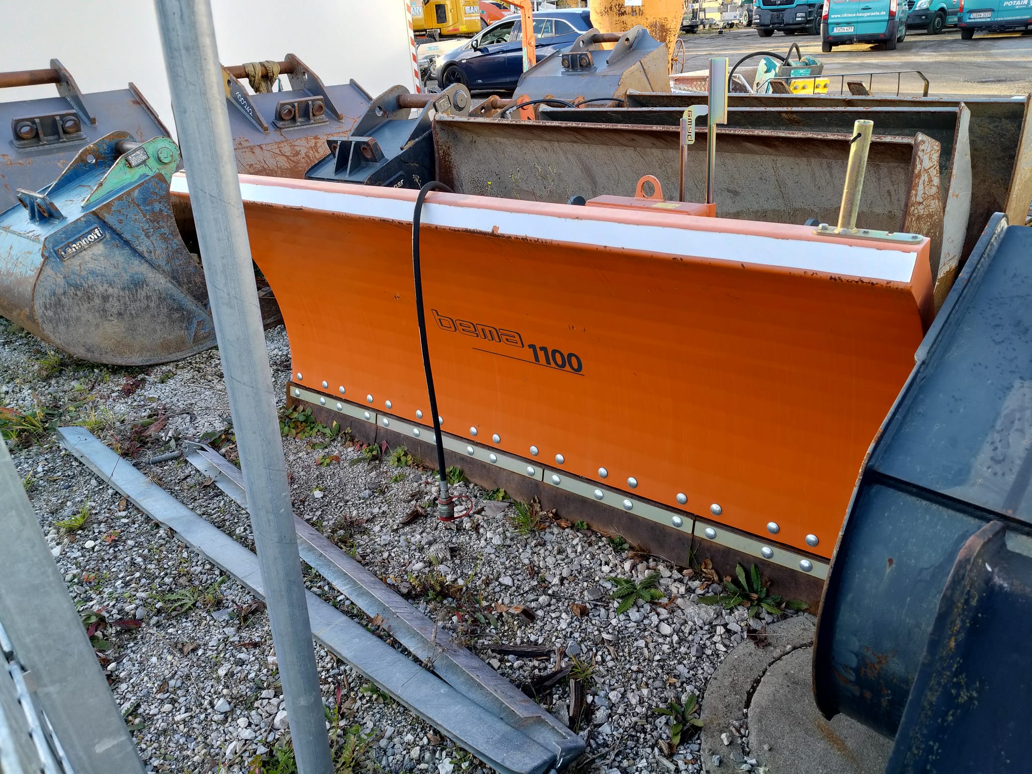 Niklaus Schneeschild bema 1100 Typ 2250 mit Atlas Aufnahme