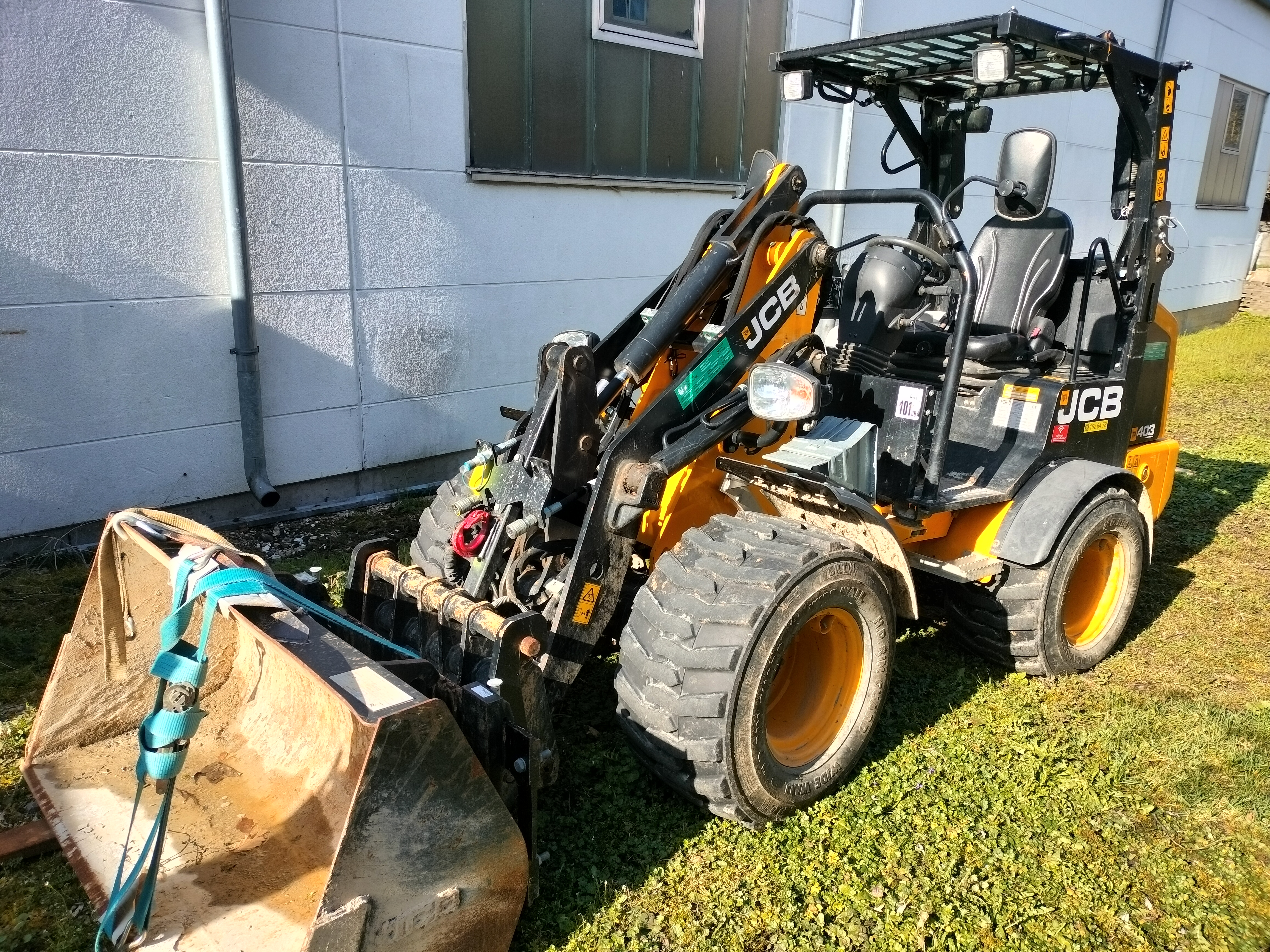 JCB 403 Schutzdach