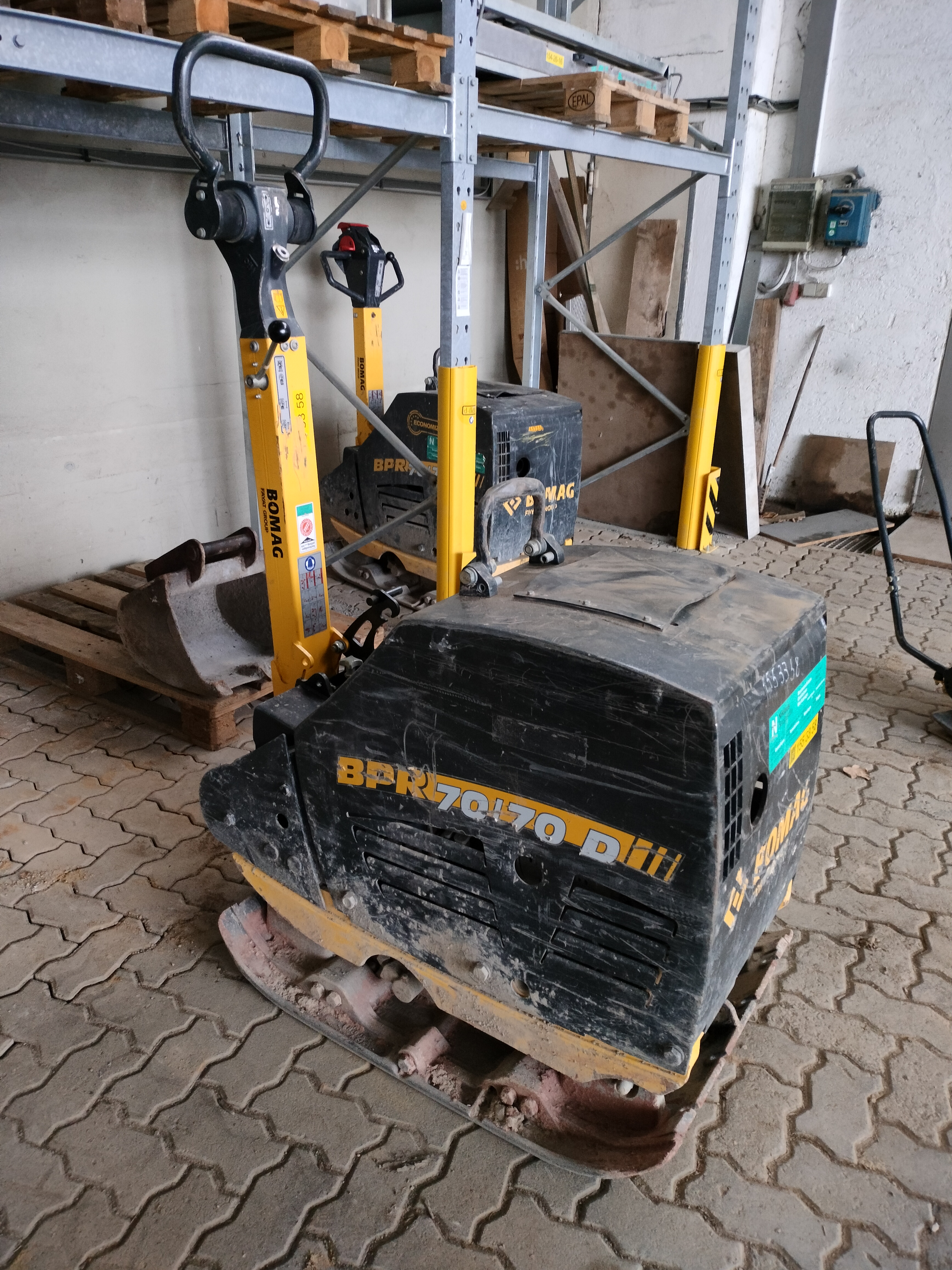 Rüttelplatte BOMAG BPR 70/70 D Rüttelplatte BOMAG BPR 70/70 D gebraucht kaufen