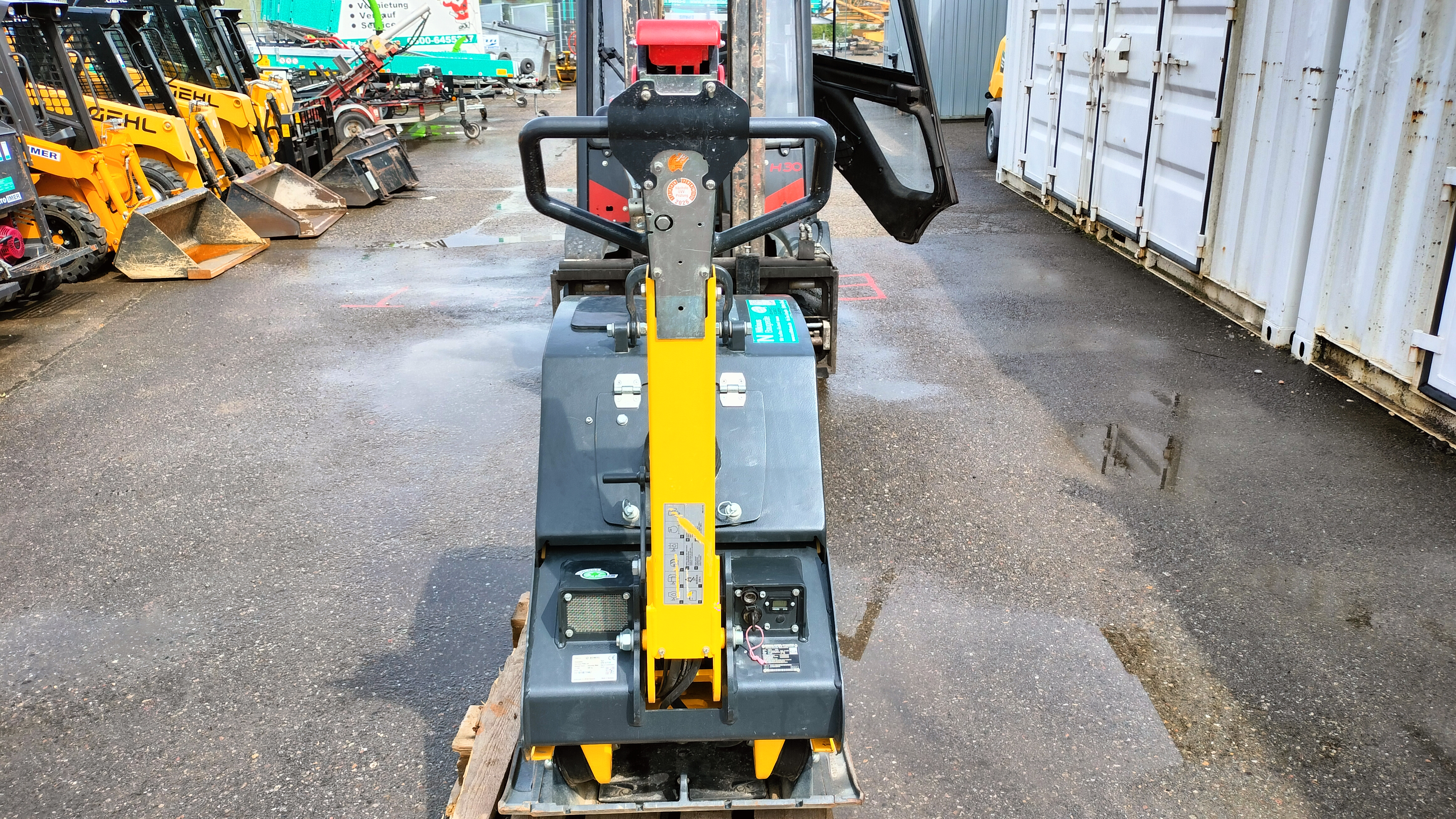 Rüttelplatte Bomag 70/70 D mit Economizer (Verdichtungsanzeige) und Tipcontrol gebraucht kaufen