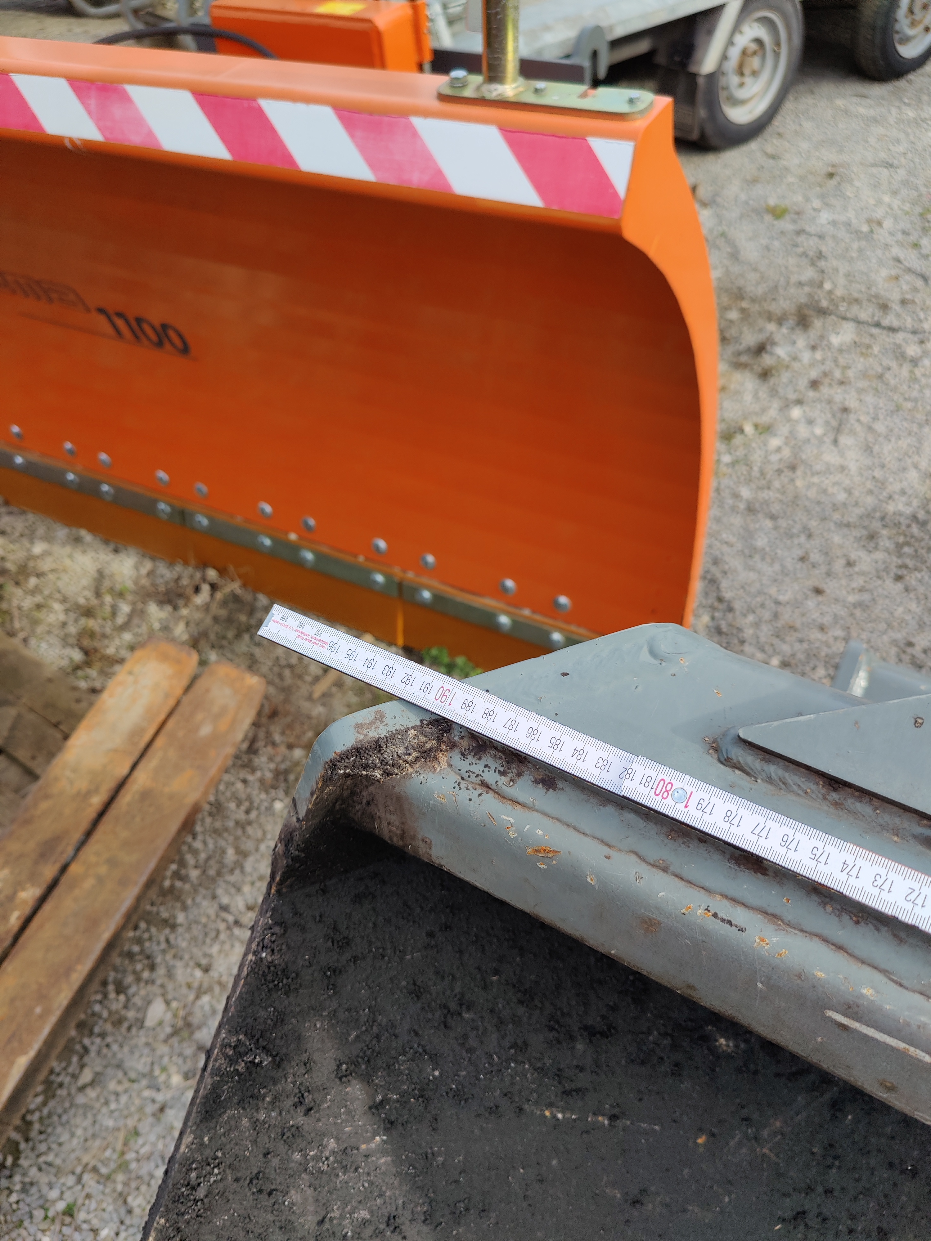 Seitenkippschaufel mit Atlas/Weycor Aufnahme Seitenkippschaufel mit Atlas/Weycor Aufnahme gerbaucht kaufen