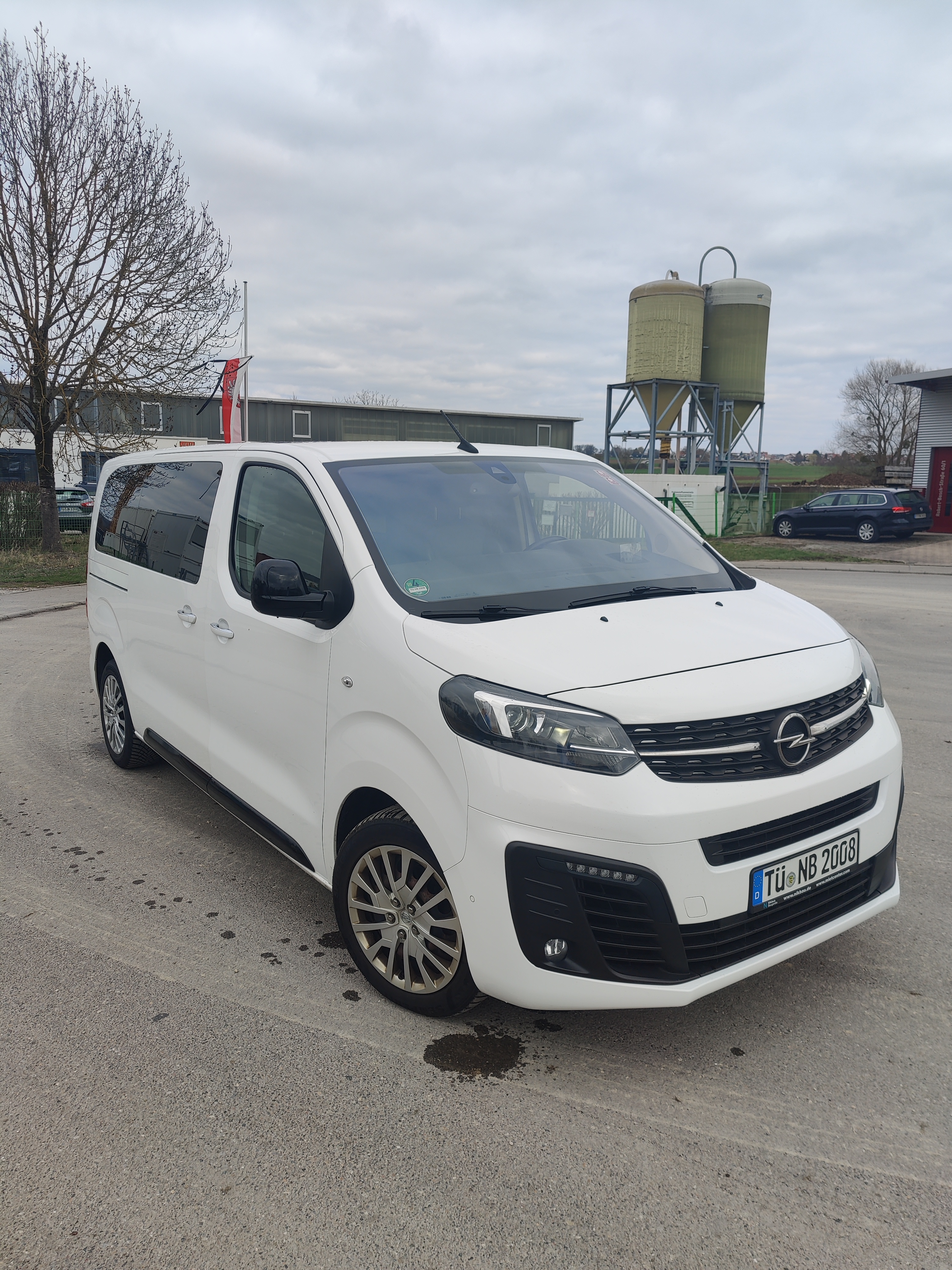 Bus Opel Zafira Life 150 PS 7 Sitzer Bus Opel Zafira Life 150 PS 7 Sitzer gebraucht kaufen