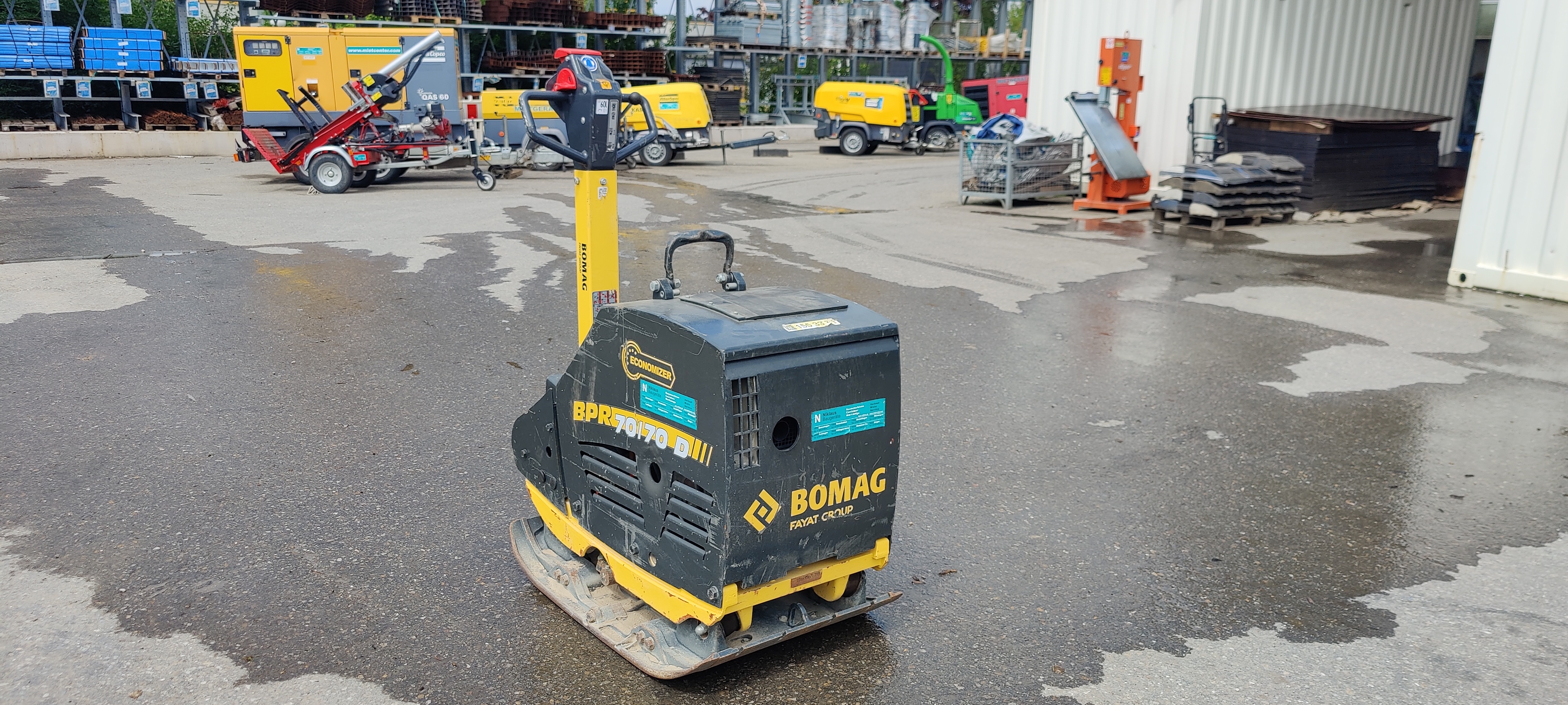 Rüttelplatte Bomag 70/70 D mit Economizer (Verdichtungsanzeige) und Tipcontrol Rüttelplatte Bomag 70/70 D mit Economizer (Verdichtungsanzeige) und Tipcontrol gebraucht kaufen