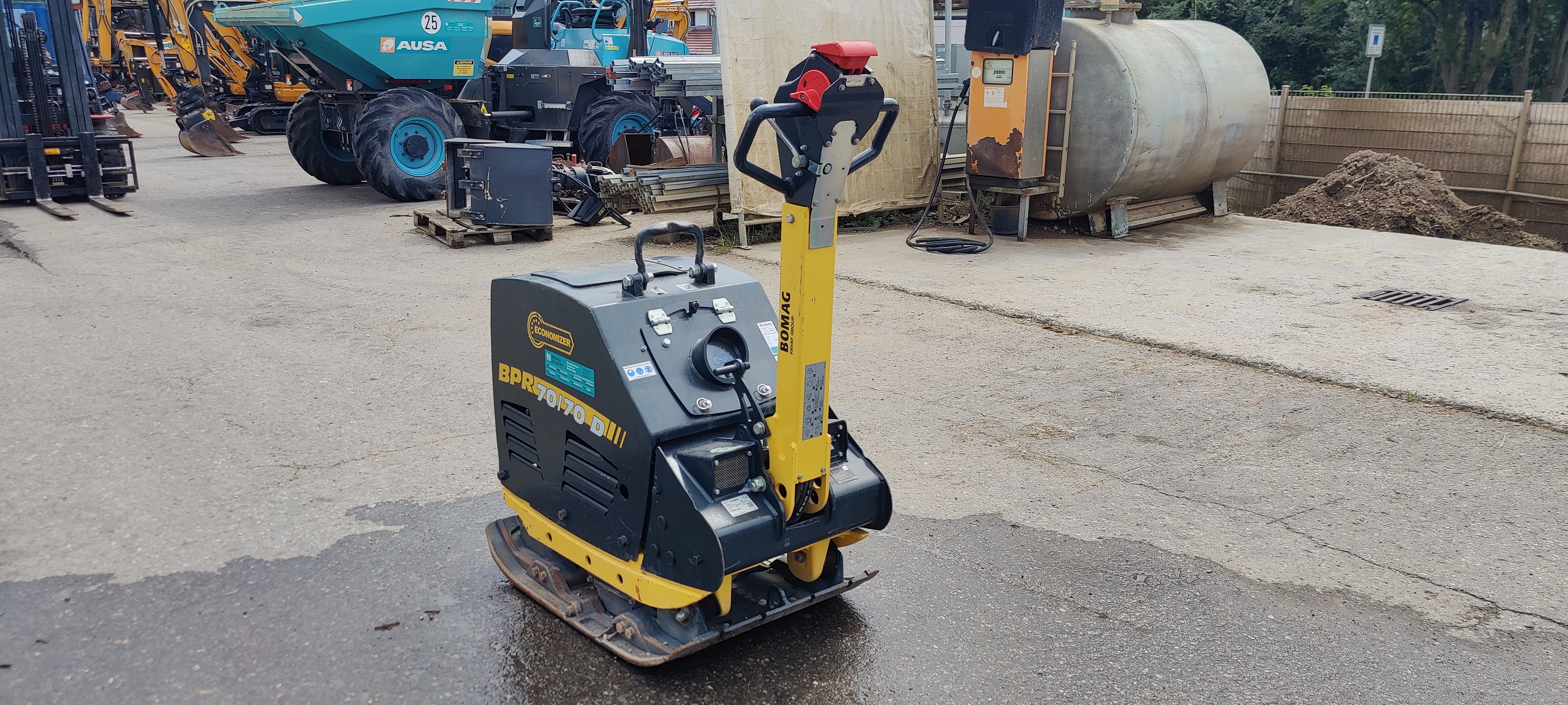 Rüttelplatte Bomag 70/70 D mit Economizer (Verdichtungsanzeige) und Tipcontrol Rüttelplatte Bomag 70/70 D mit Economizer (Verdichtungsanzeige) und Tipcontrol gebraucht kaufen