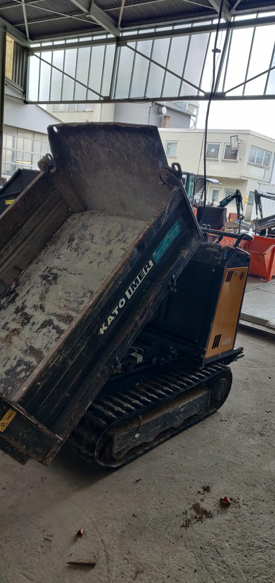 Raupendumper (Dreiseitenkipper) KATO (IHI) Carry 110 Raupendumper (Dreiseitenkipper) KATO (IHI) Carry 110 gebraucht kaufen