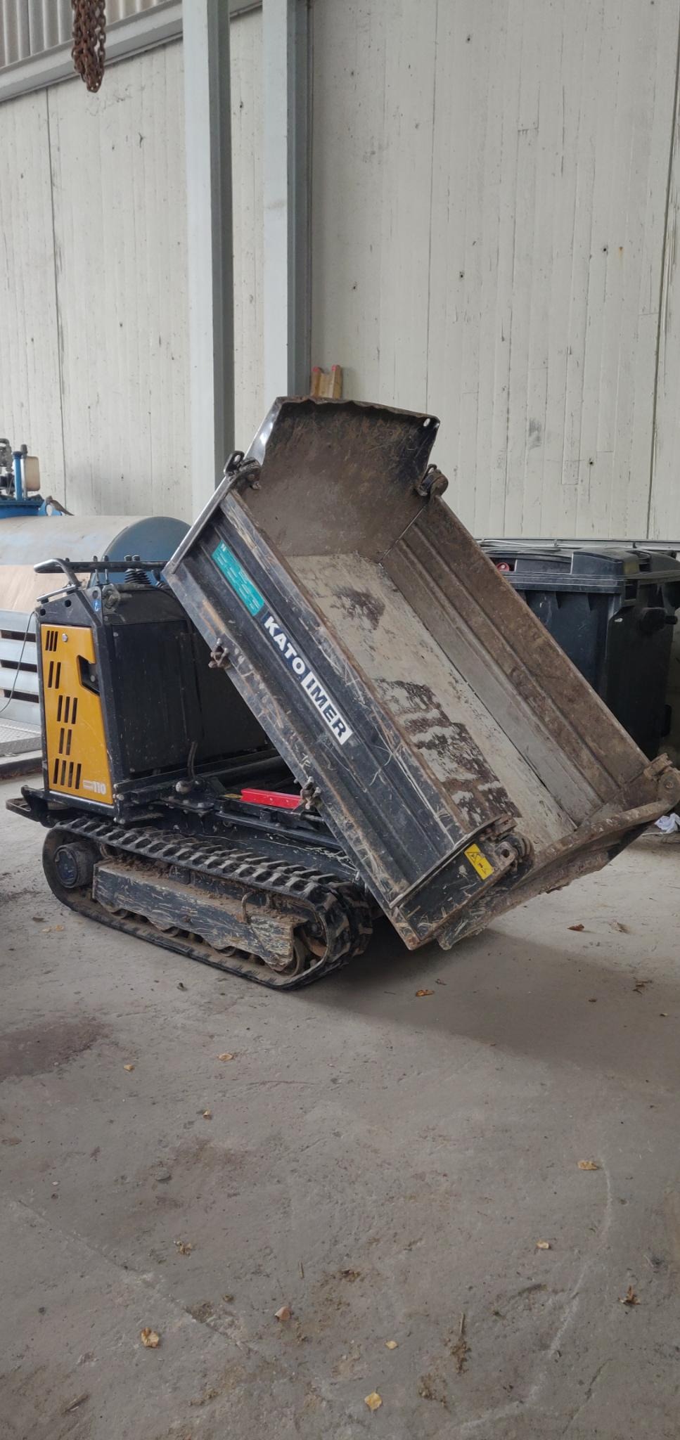 Raupendumper (Dreiseitenkipper) KATO (IHI) Carry 110 Raupendumper (Dreiseitenkipper) KATO (IHI) Carry 110 gebraucht kaufen