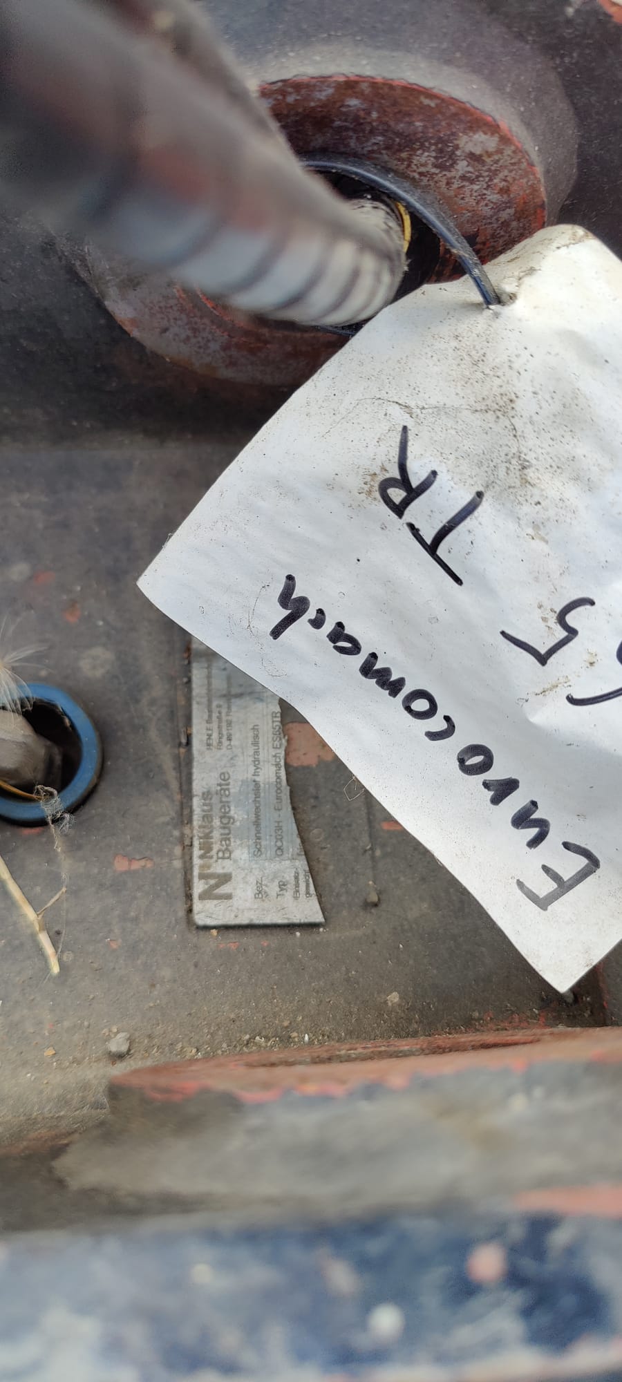 Schnellwechsler Henle QC03Hp hydraulisch doppelwirkend passend zu Eurocomach ES 65 TR  Hydraulischer Schnellwechsler für Eurocomach ES 65