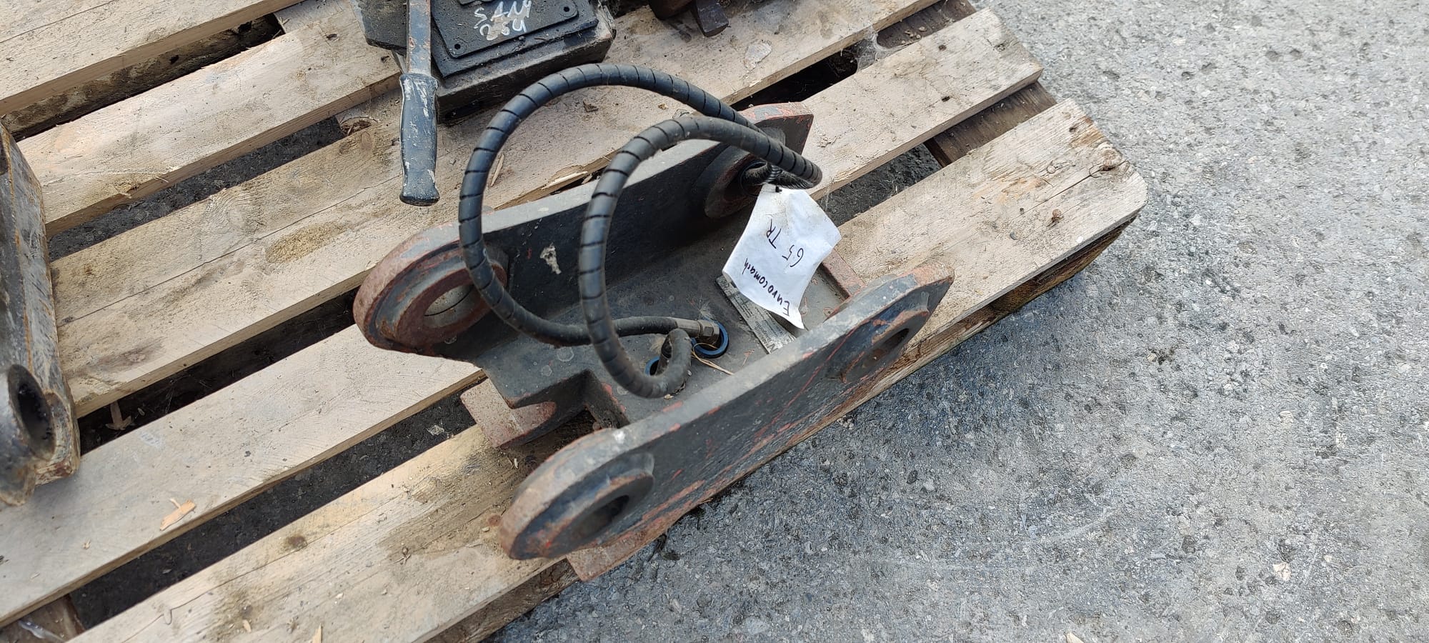 Schnellwechsler Henle QC03Hp hydraulisch doppelwirkend passend zu Eurocomach ES 65 TR  Hydraulischer Schnellwechsler gebraucht kaufen