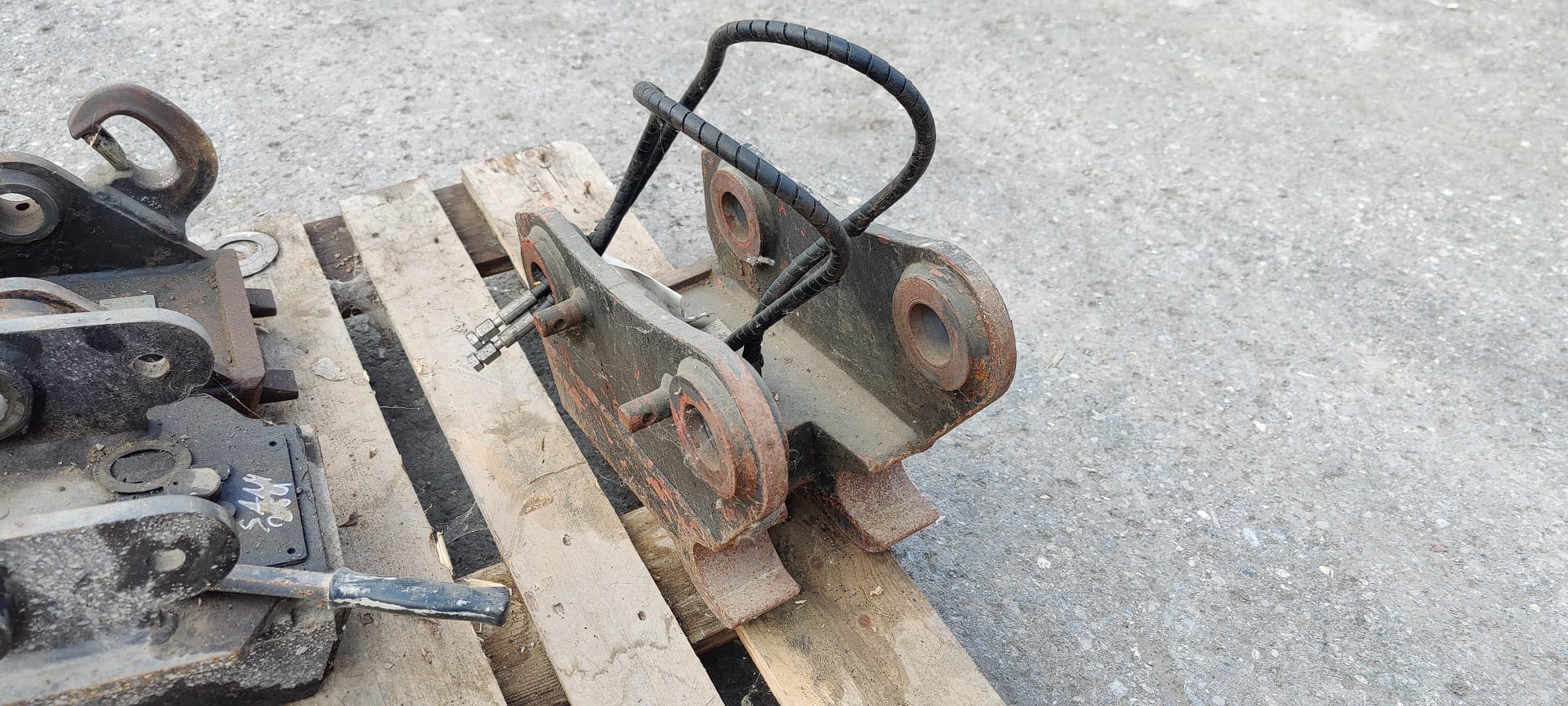 Schnellwechsler Henle QC03Hp hydraulisch doppelwirkend passend zu Eurocomach ES 65 TR  Hydraulischer Schnellwechsler MS 03 gebraucht