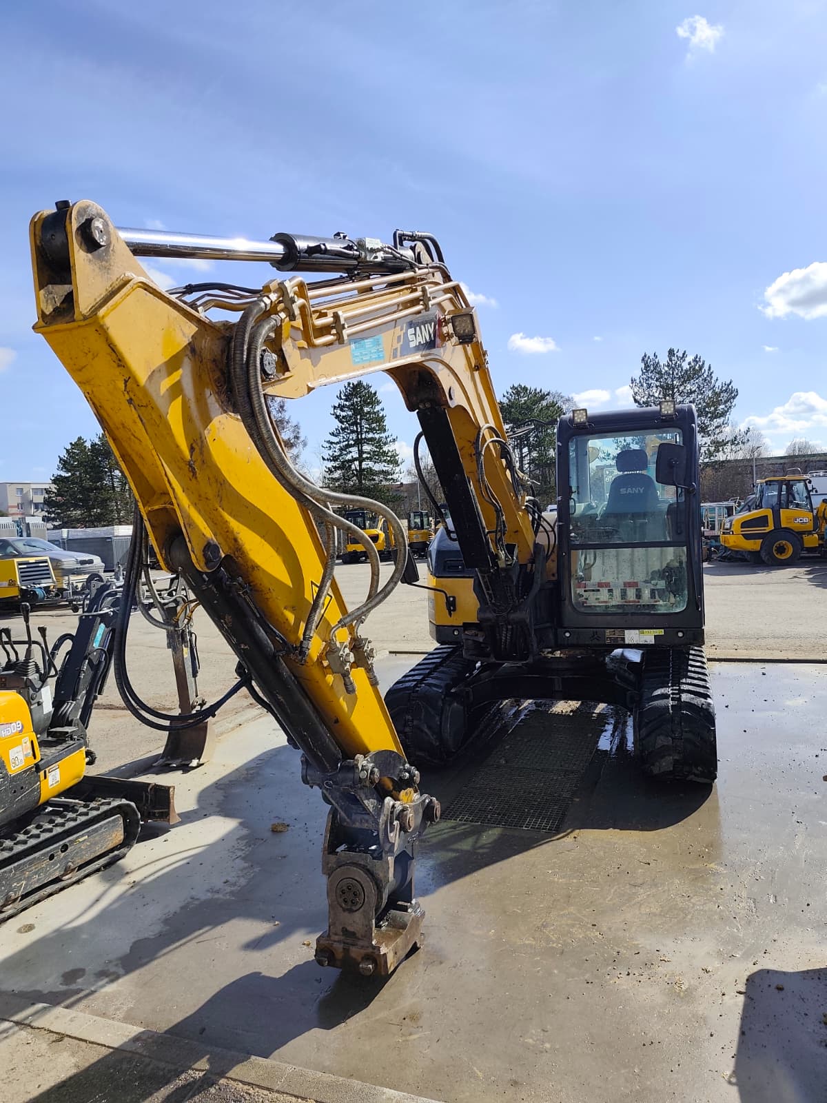 Sany SY 80U mit Tilt