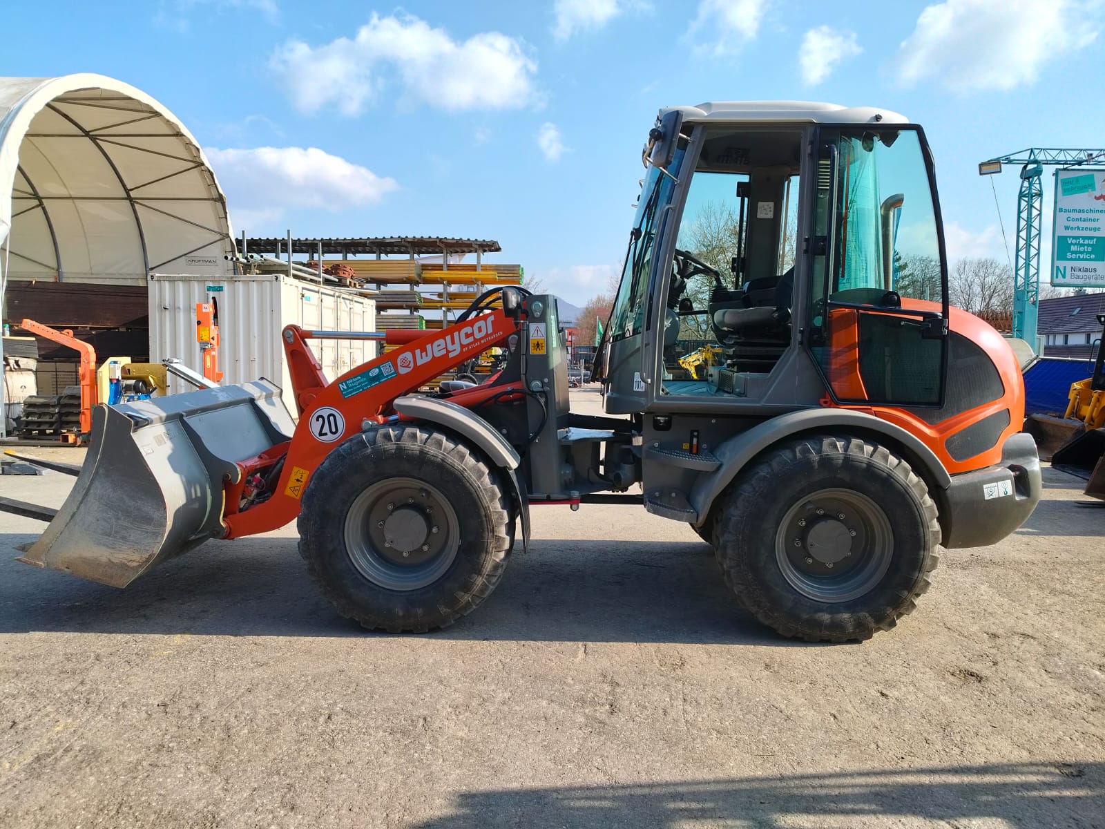 WEYCOR Radlader AR 440 von der Seite