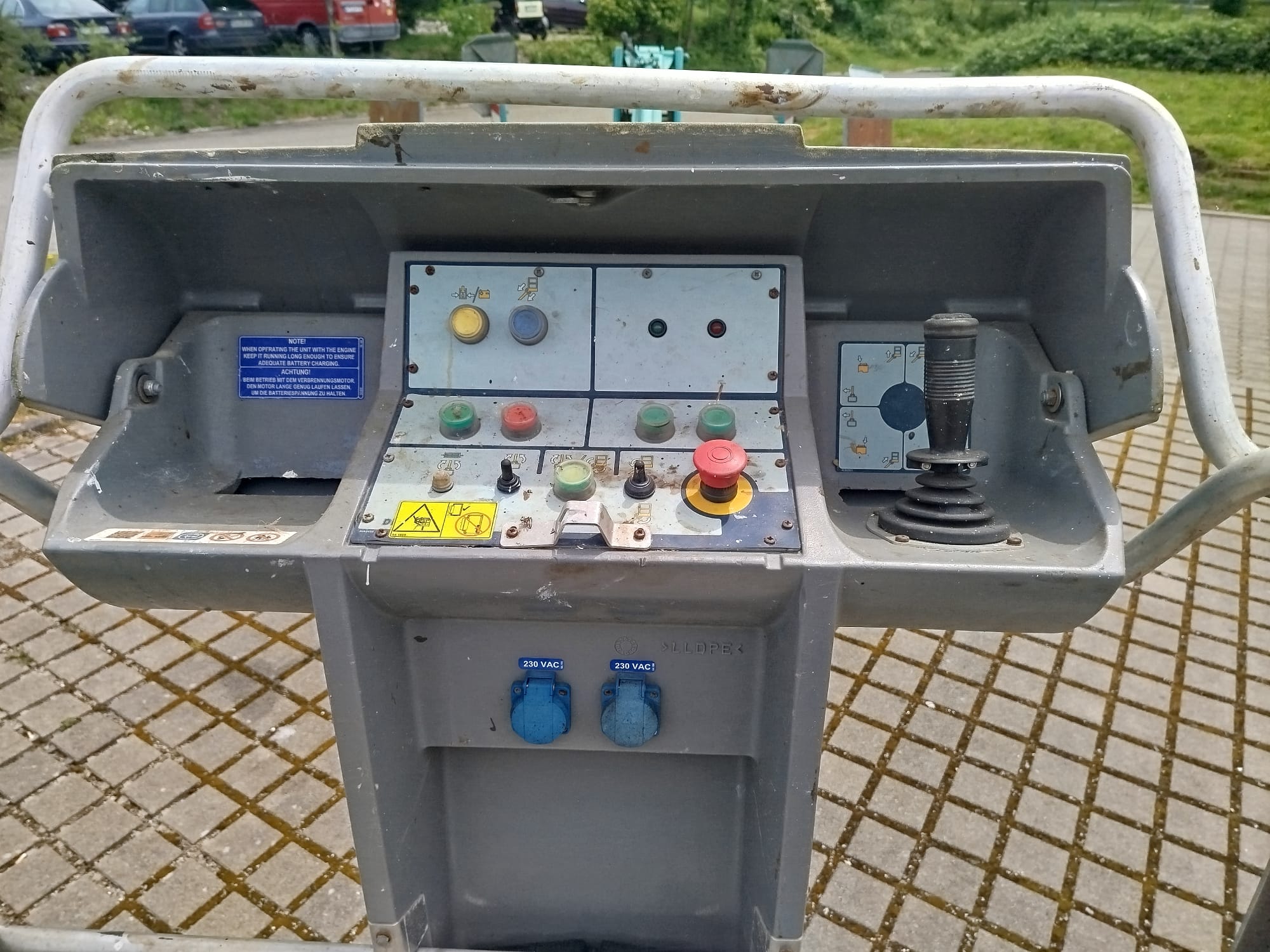 Gebrauchte Arbeitsbühne