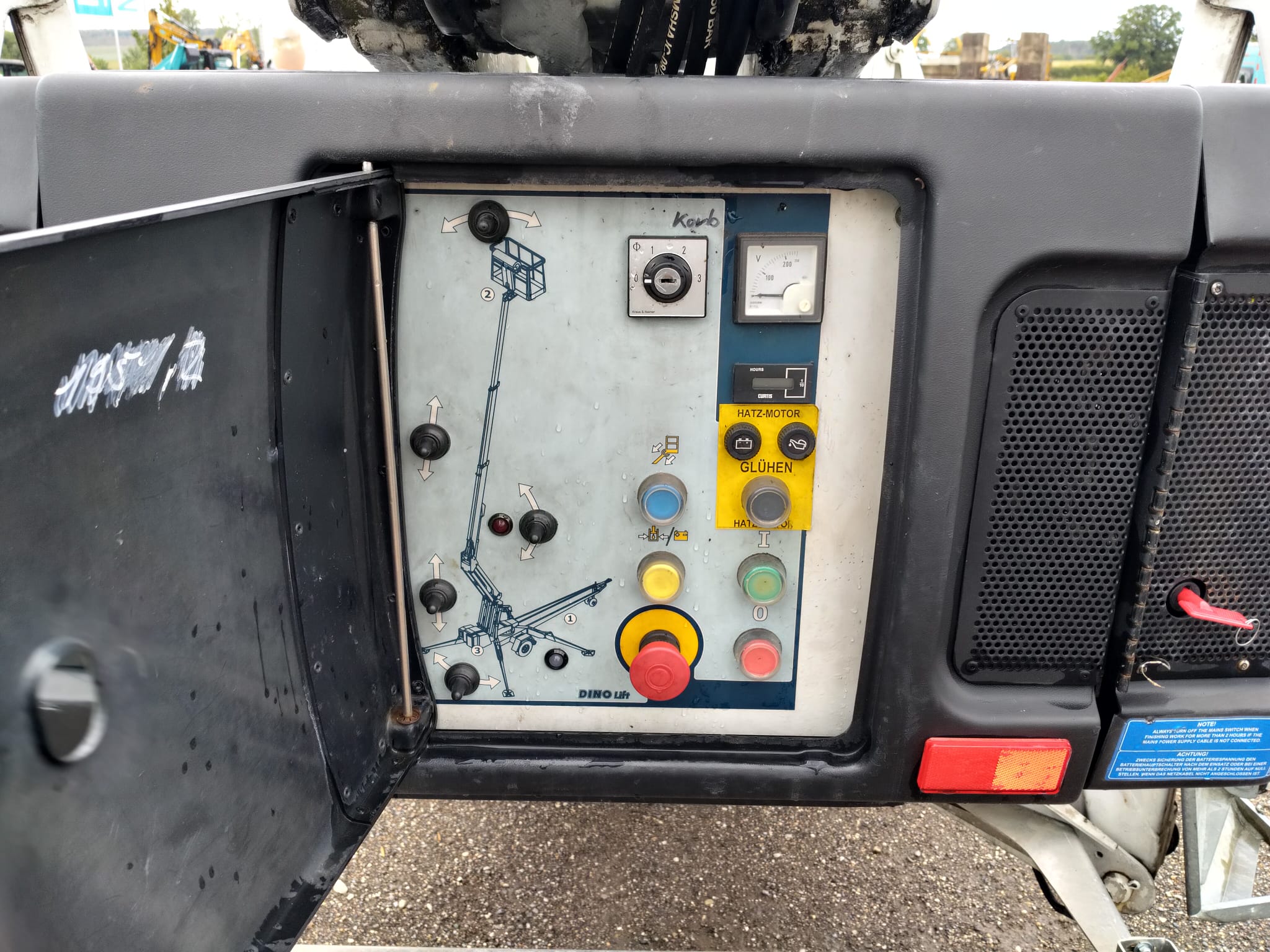  Anhänger-Arbeitsbühne Dino 210XT gebraucht kaufen