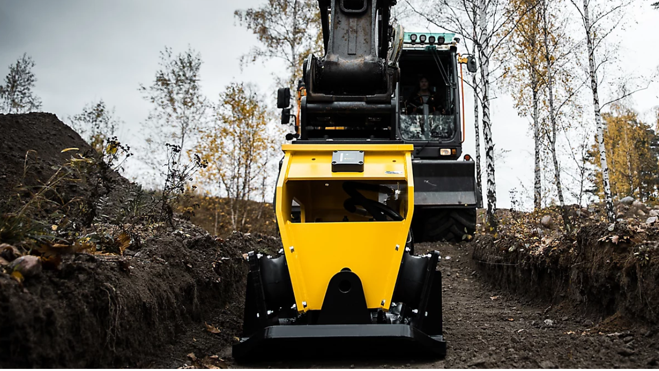 Anbauverdichter Epiroc HC 450 R mieten Anbauverdichter mieten