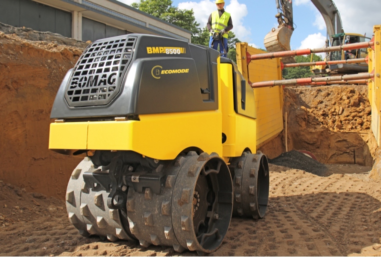 BOMAG BMP 8500 Vibrationsgrabenwalz/ BOMAG BMP 8500 Vibrationsgrabenwal bei Niklaus Baugeräte mieten