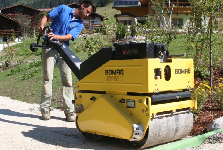 Doppelvibrationswalze BOMAG BW 65 H mieten BOMAG BW 65 H Doppelvibrationswalze / Doppelvibrationswalze BOMAG BW 65 H bei Niklaus Baugeräte miet