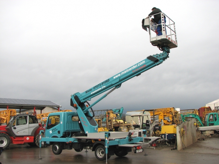 LKW-Arbeitsbühne Ruthmann TBR 230 mieten LKW-Arbeitsbühne Ruthmann TBR 230 mieten / LKW-Arbeitsbühne bei Niklaus Baugeräte mieten