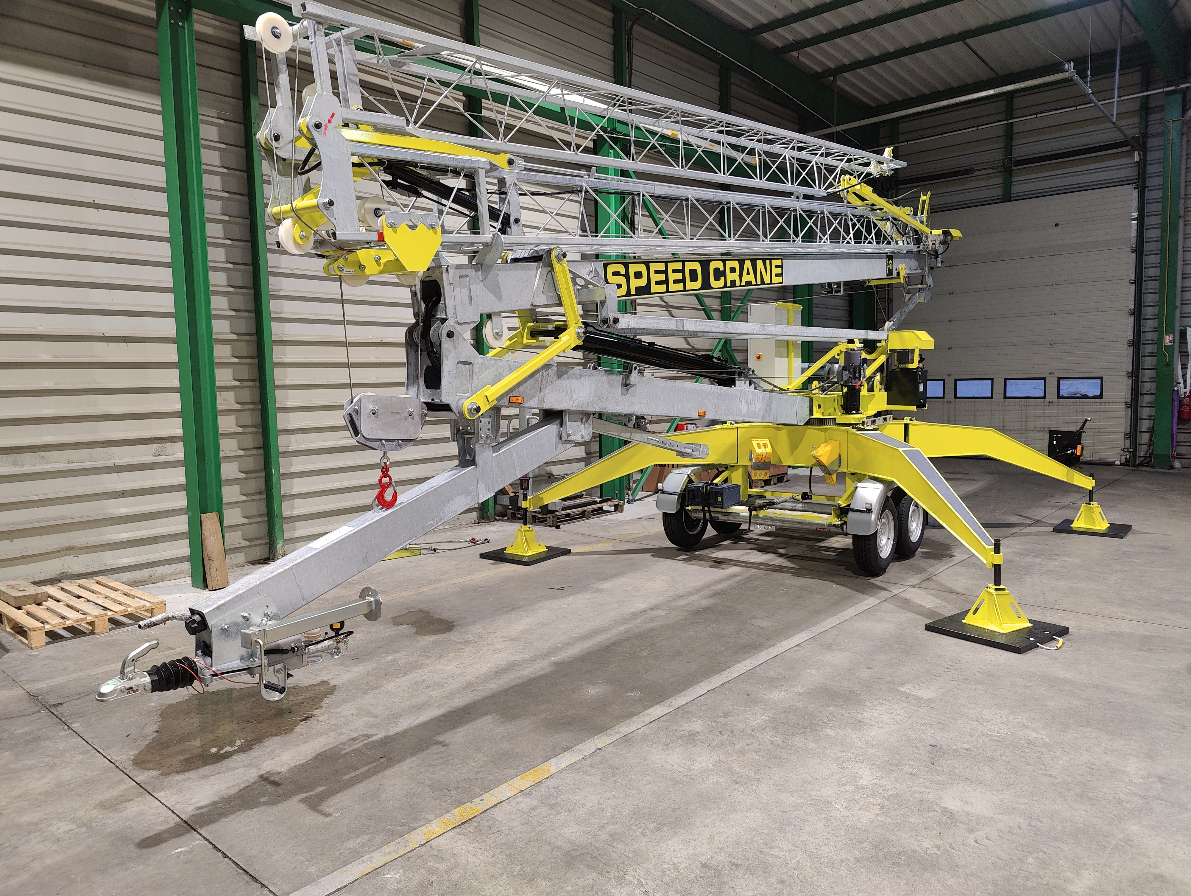 Anhängerkran Speed 500 mieten SPEED 500 - Anhänger-Schnellaufbaukran mieten / SPEED 500 Anhängerkran bei Niklaus Baugeräte mieten