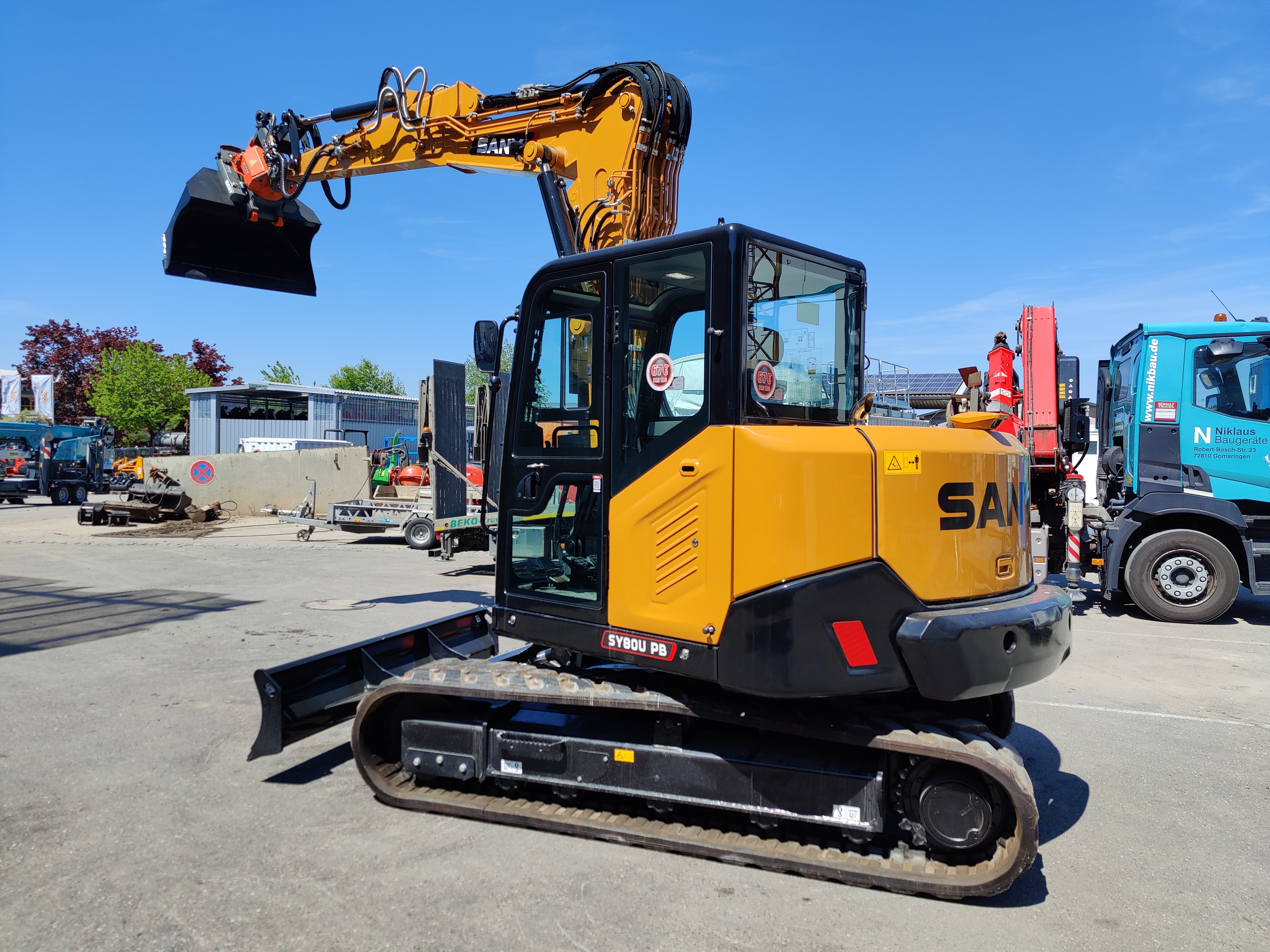 Sany SY 80 U-2PB Kurzheckbagger / Minibagger Sany SY 80 U-2PB Kurzheckbagger mieten Minibagger mit Verstellausleger bei Niklaus Baugeräte mieten