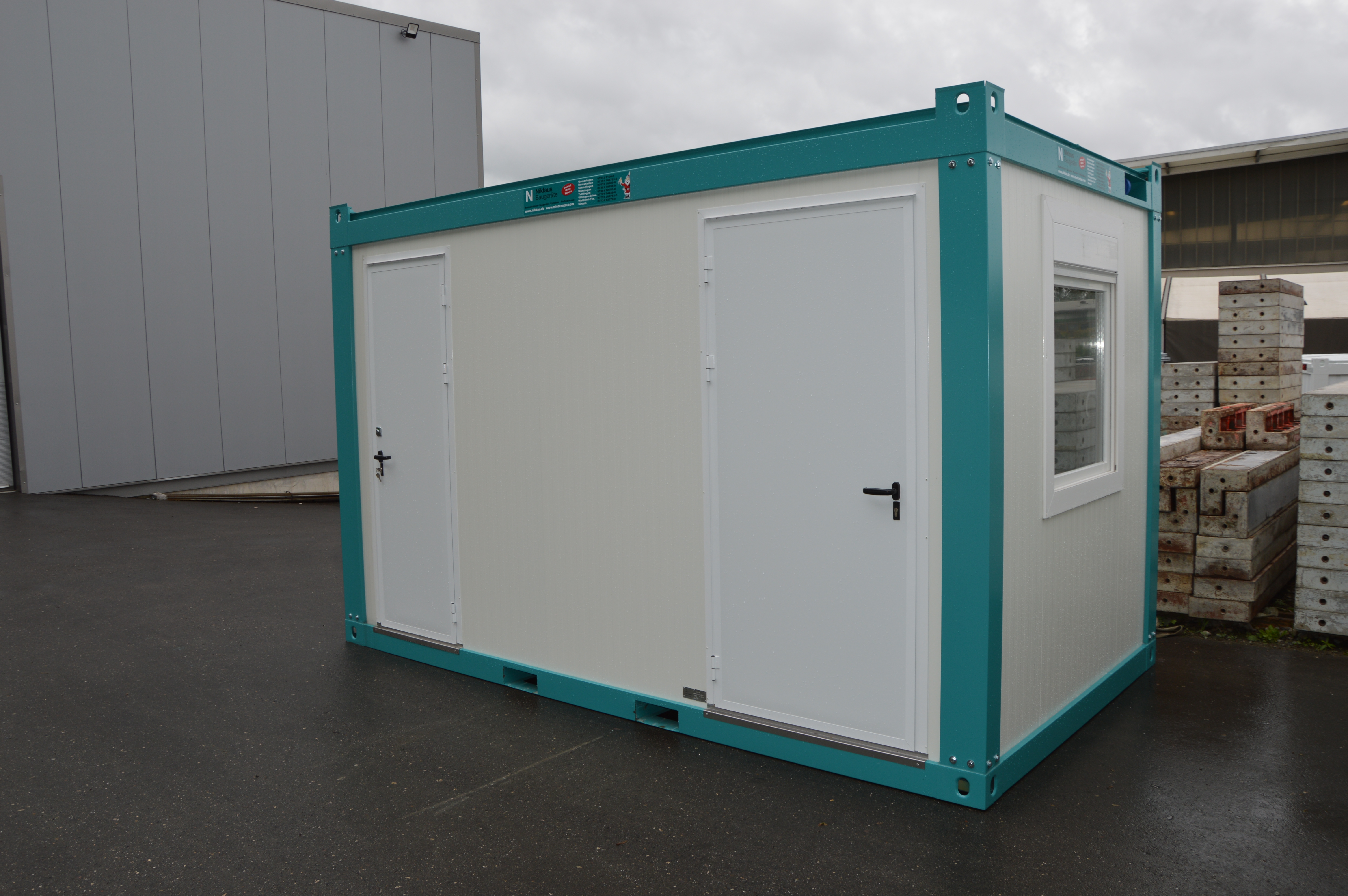 Raumcontainer mit Sanitärabteil Raumcontainer mit Sanitärabteil