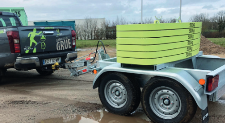 Anhängerkran Speed 500 mieten SPEED 500 - Anhänger-Schnellaufbaukran mieten / SPEED 500 Anhängerkran bei Niklaus Baugeräte mieten