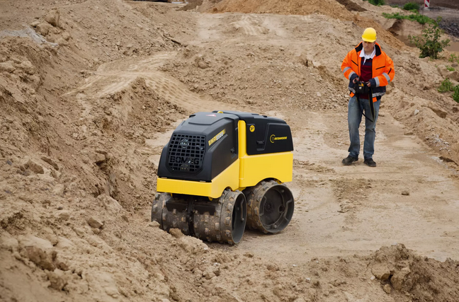 BOMAG BMP 8500 Vibrationsgrabenwalz/ BOMAG BMP 8500 Vibrationsgrabenwal bei Niklaus Baugeräte mieten