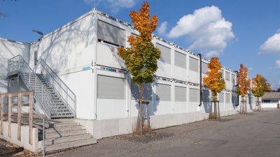 Containex-Container im Einsatz als vollwertiges Schulgebäude 